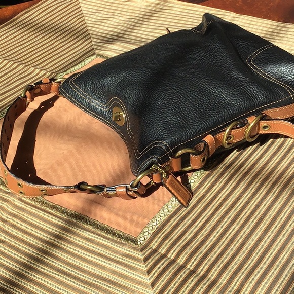 Pebbled Black Leather Coach hobo bag pocketbook - Picture 2 of 7